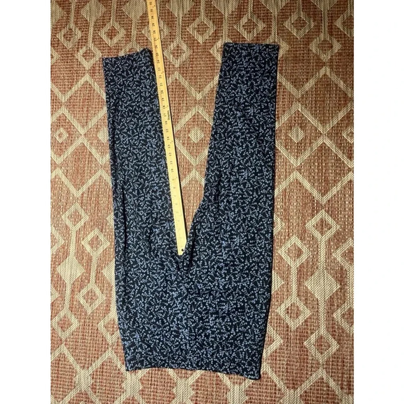 New with Tag J.Jill Pull on Blue Floral Pants Size 6 - Picture 3 of 4